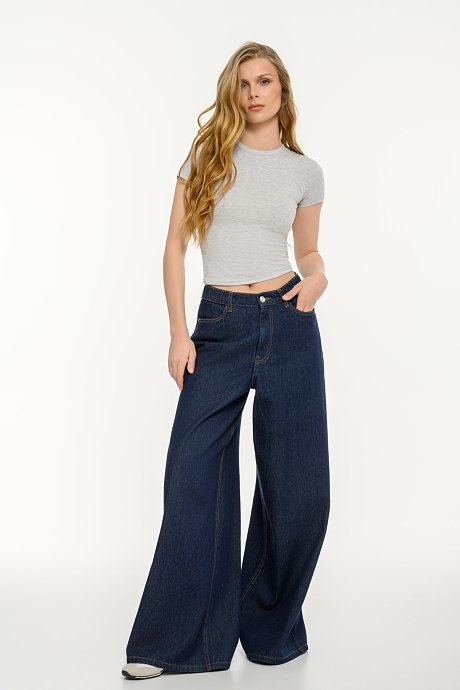 Basic top with short sleeves