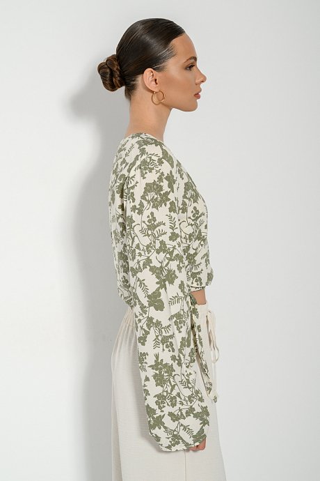 Floral top with tying