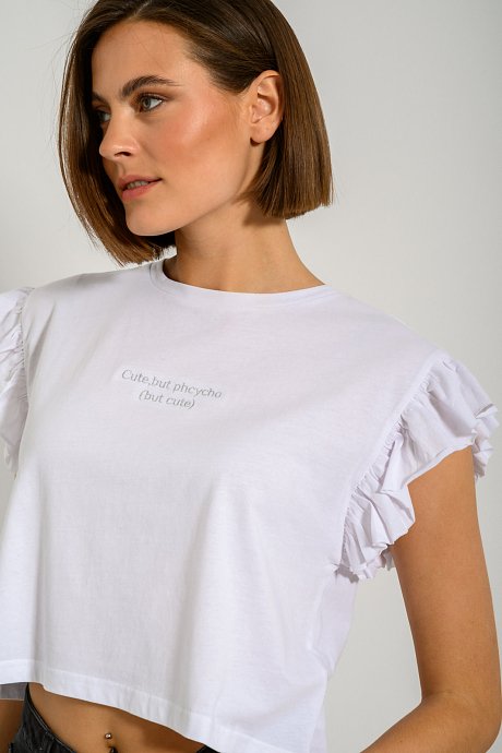 T-shirt με κεντημένο σχέδιο και βολάν