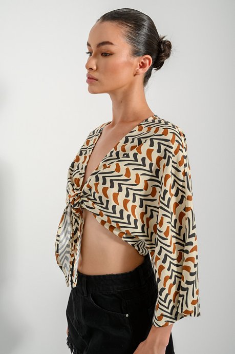 Cropped top with print and front tie