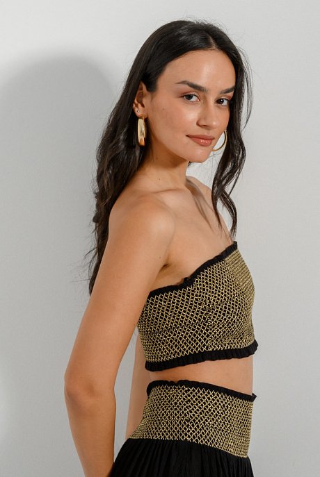 Strapless crop top with embroidered details
