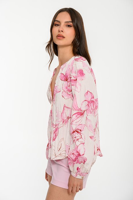 Floral blouse with buttons
