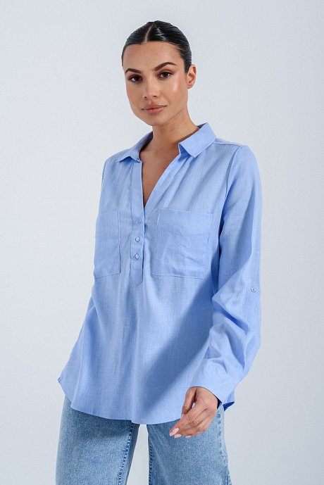 Linen blouse with buttons