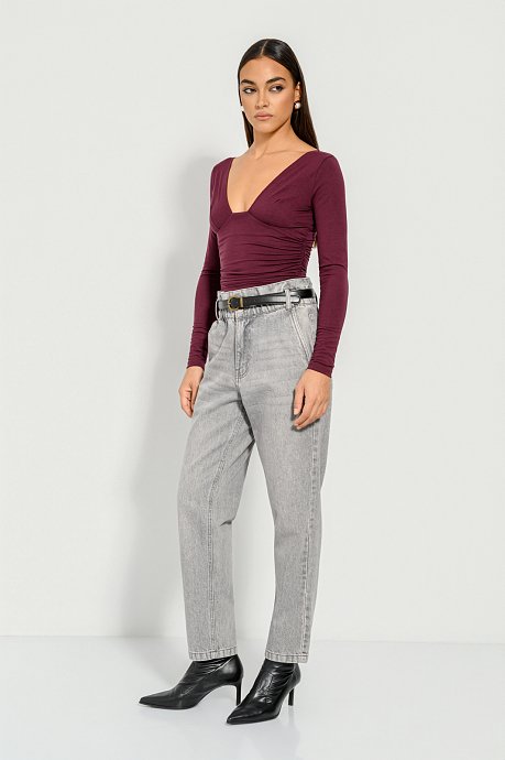 Top with V neckline and open back