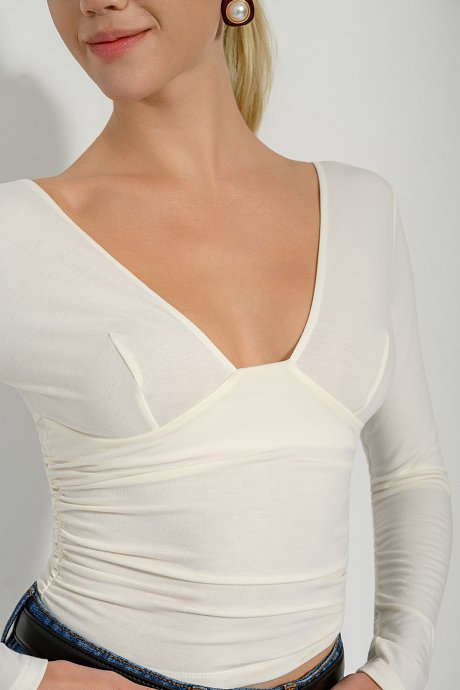 Top with V neckline and open back