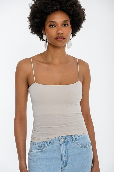 Sleeveless basic top with square neckline
