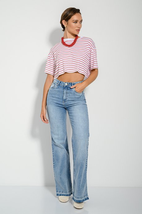 Cropped top with round neckline with stripes