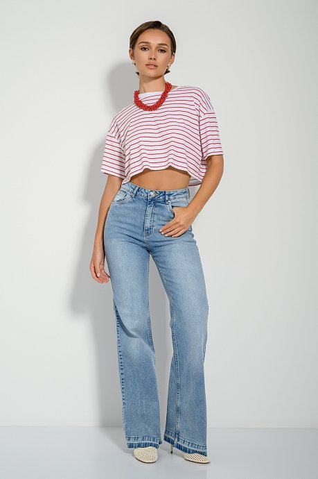 Cropped top with round neckline with stripes