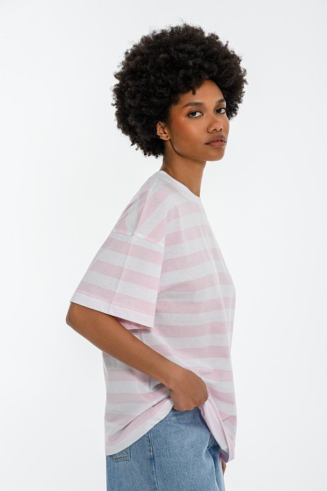 Oversized ριγέ t-shirt με τύπωμα στην πλάτη