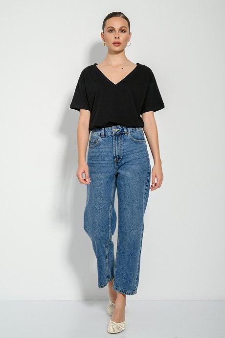 Basic blouse with short sleeves