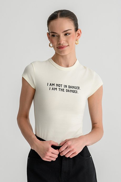 Εφαρμοστό t-shirt με print