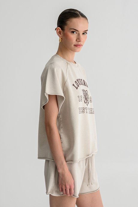 T-shirt with faded look and front print