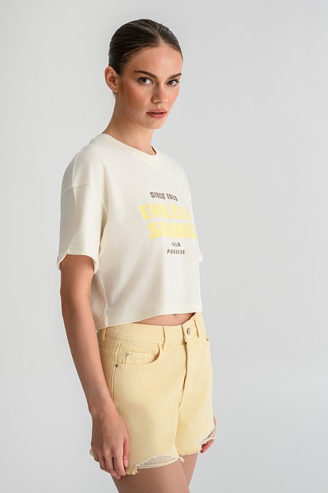 Κροπ t-shirt με τύπωμα