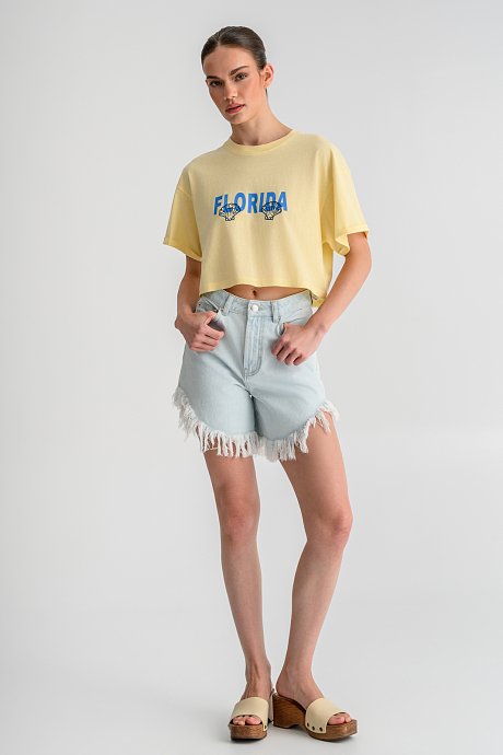 Κροπ t-shirt με τύπωμα