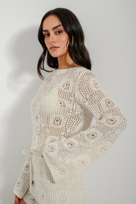Crochet cropped knit top