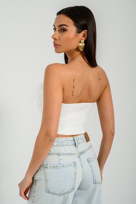 Strapless cropped knit with feathers