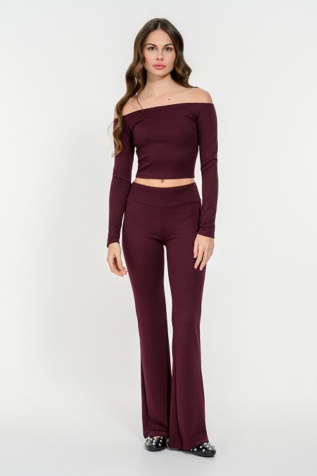 Off shoulder ribbed crop top