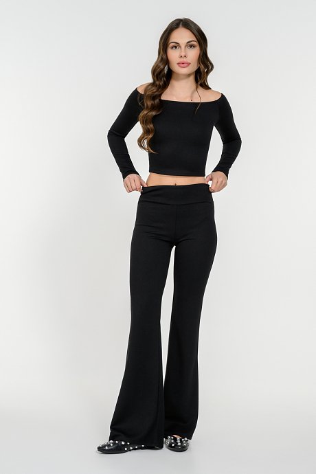 Off shoulder ribbed crop top