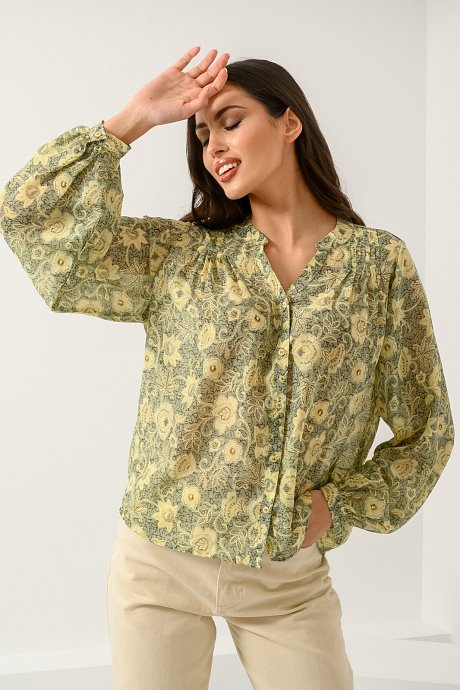 Semi -see through floral shirt