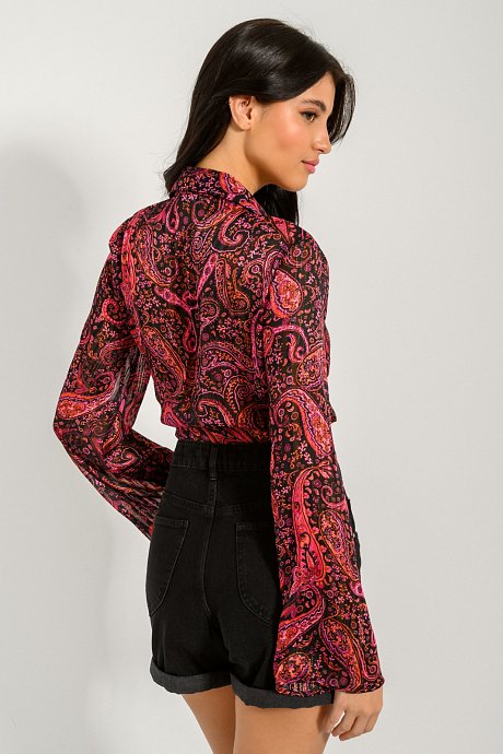 Cropped paisley shirt with tying