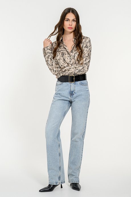 Πουκάμισο με snake print και σατινέ υφή