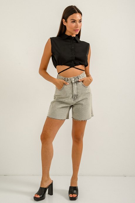 Cropped shirt with cord tying