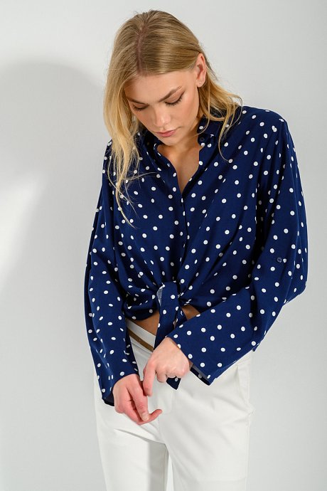 Polka- dot shirt with tying