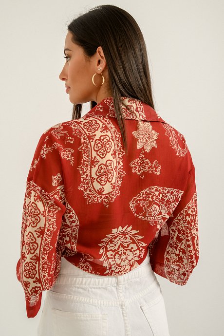 Semi- see through cropped shirt with paisley print