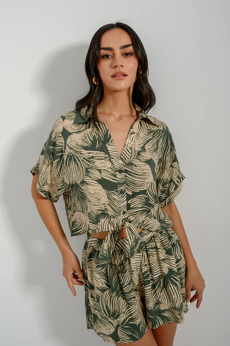 Cropped shirt with print and front tying