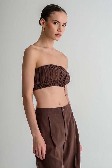 Strapless κροπ τοπ με σούρες