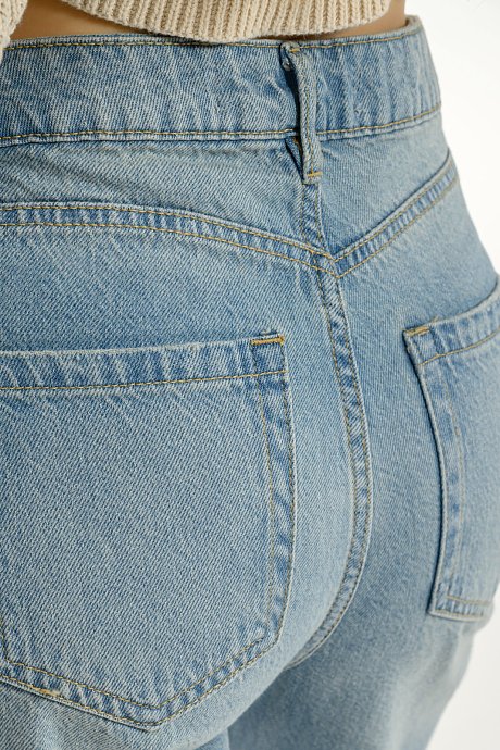 Ripped straight leg denim