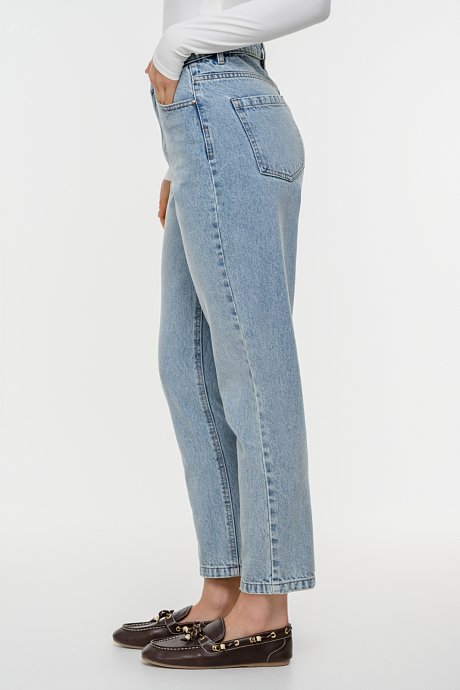 Mom fit denim
