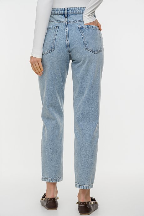 Mom fit denim