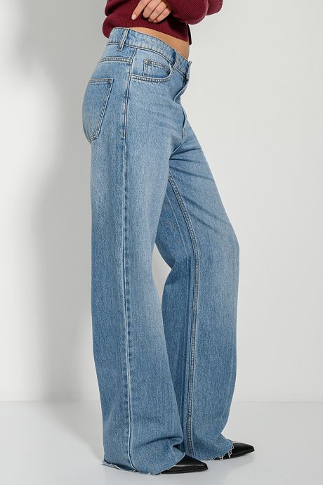 Wide leg ντένιμ με ξέφτια