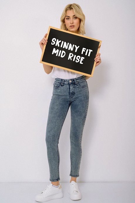 Mid rise skinny denim