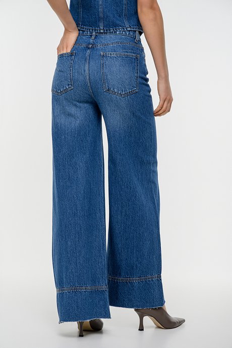 Wide leg ντένιμ με ξέφτια