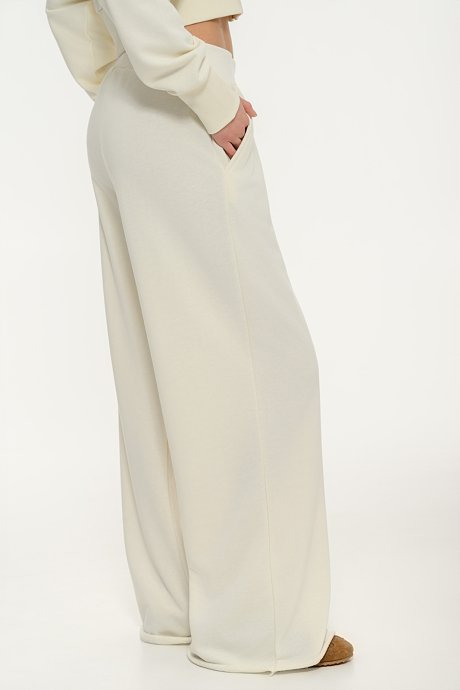 Wide leg sweater pants