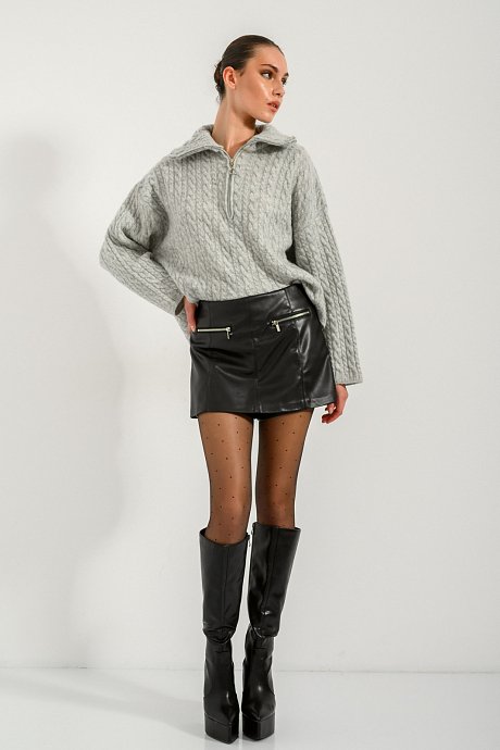 Skorts with leather effect and zipper