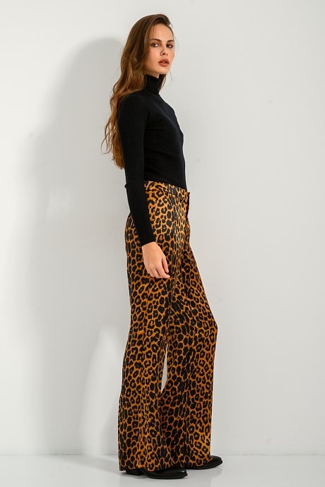 PrettyLittleThing Leopard Print Wide Leg Pant | Lyst
