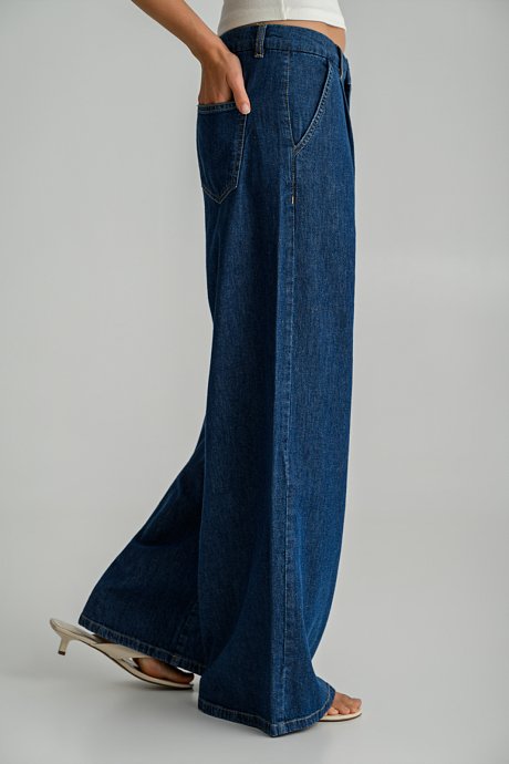 Wide leg denim with pleated details
