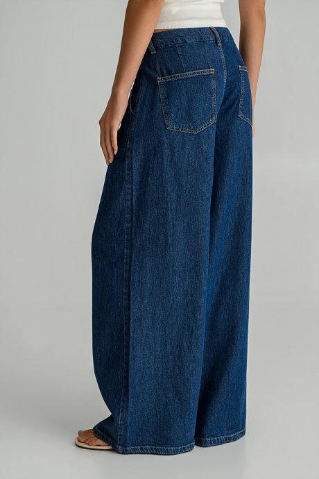 Wide leg denim with pleated details