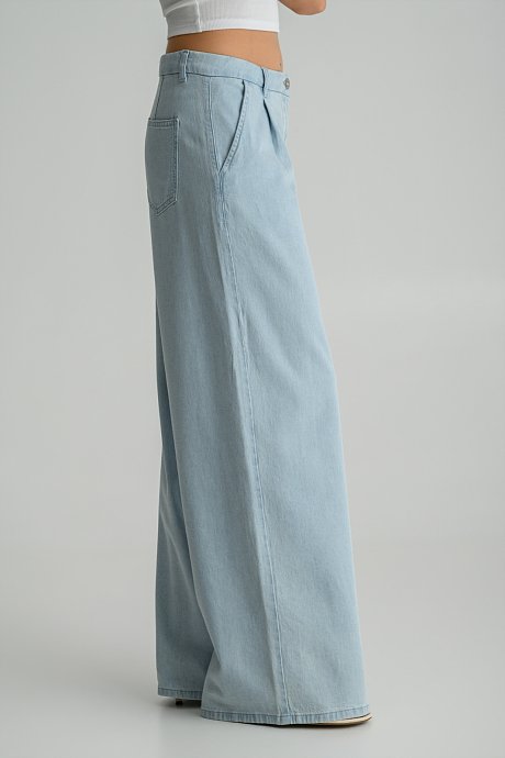 Wide leg denim with pleated details