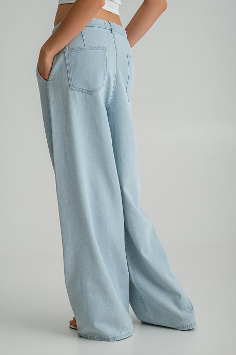 Wide leg denim with pleated details