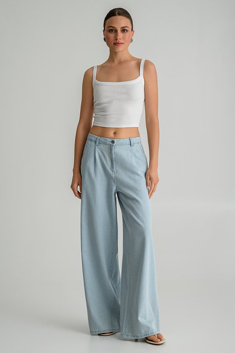 Wide leg denim with pleated details
