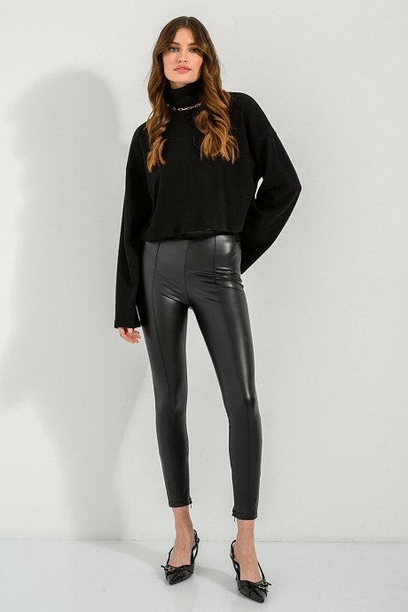 Leggings with leather effect and zipper