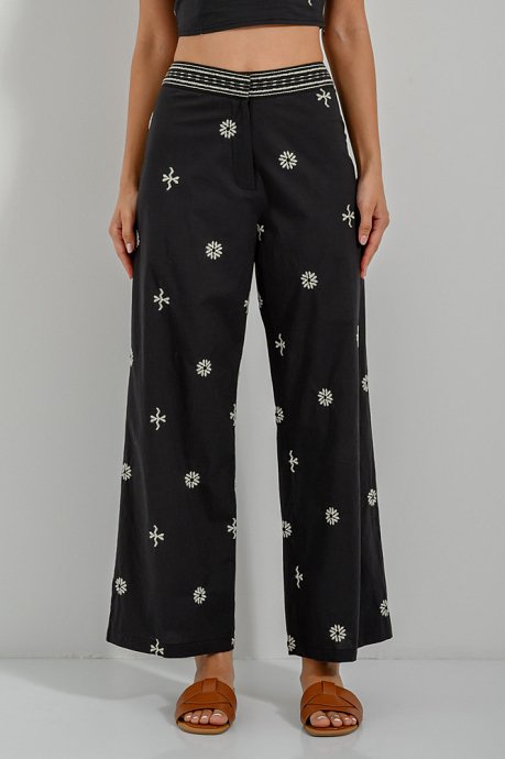 Trousers with embroidered details