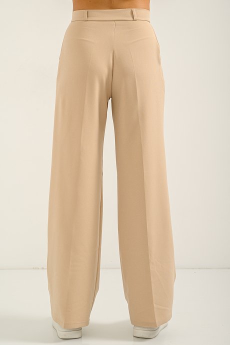 Wide leg trousers with pleated details