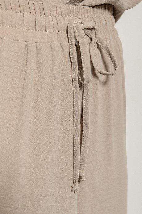 Wide leg trousers with elastic waistband