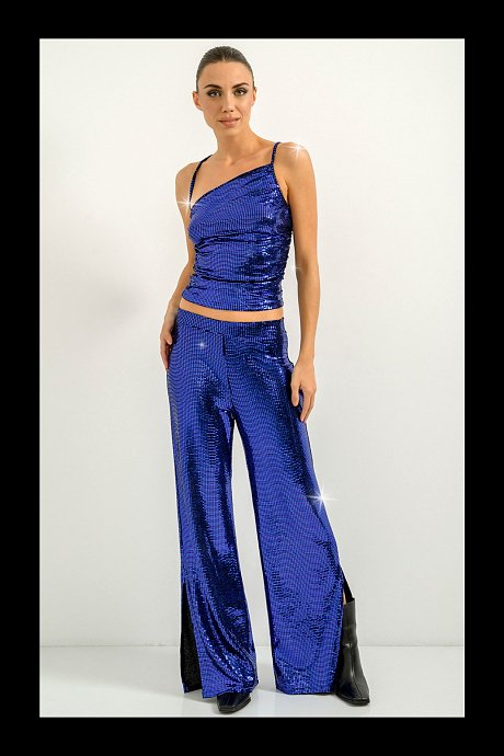 Wide leg trousers with shinny and cut out details
