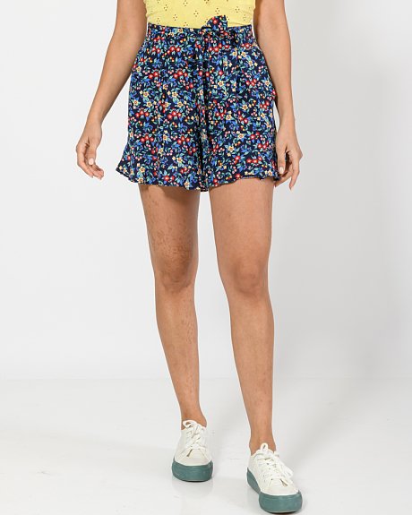 Floral shorts with frills